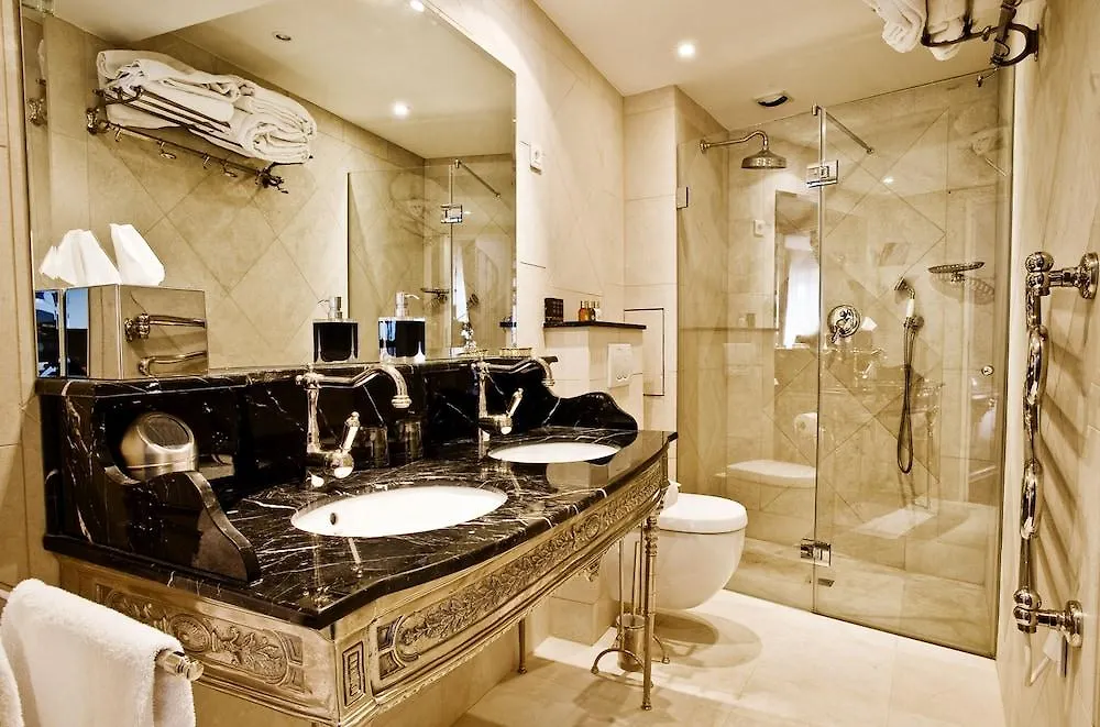Boutique Hotel Konfidentiel Paris