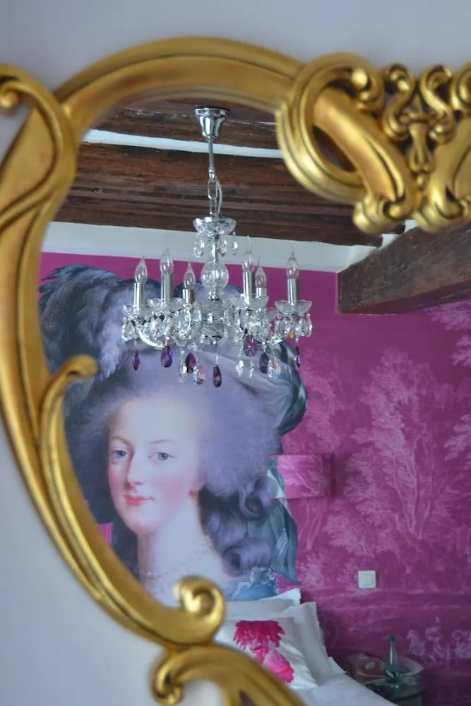 Boutique Hotel Konfidentiel Paris 4*,