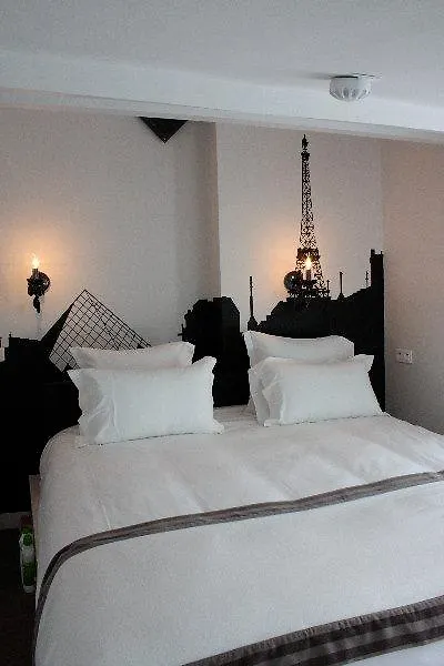Boutique Hotel Konfidentiel Paris 4*,