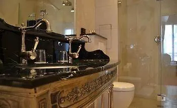 Boutique Hotel Konfidentiel Paris