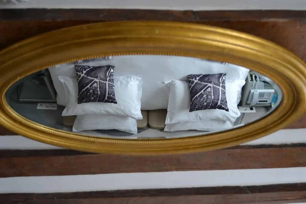 Boutique Hotel Konfidentiel Paris 4*,  France
